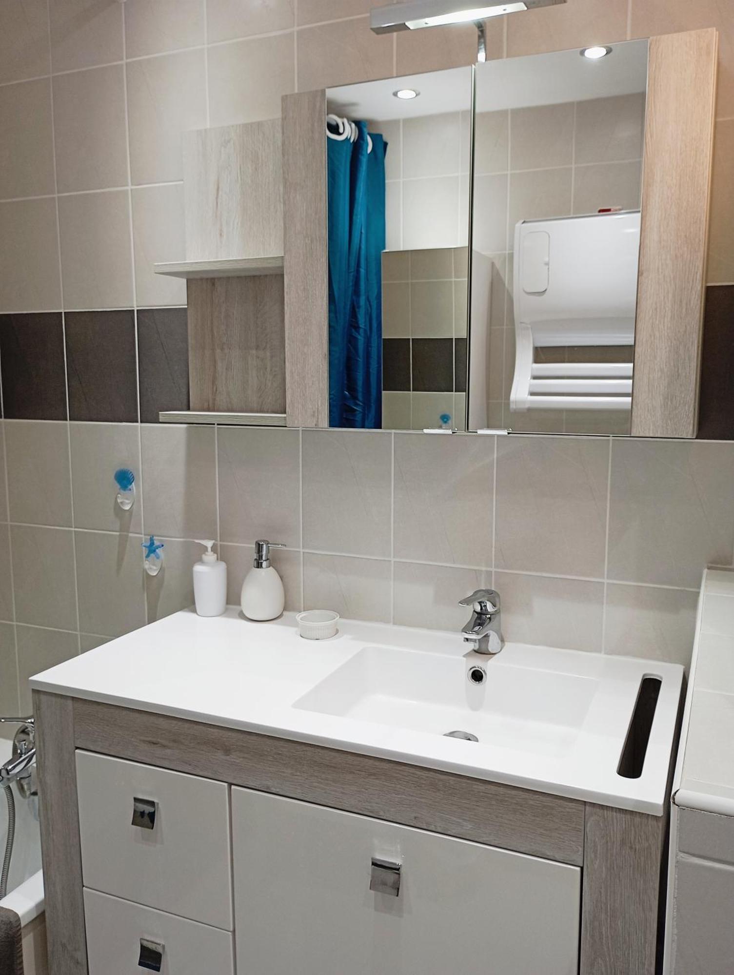Grand Appartement Proche Port Et Plages, 6 A 8 Pers, 3 Chambres, Climatise Агд Экстерьер фото